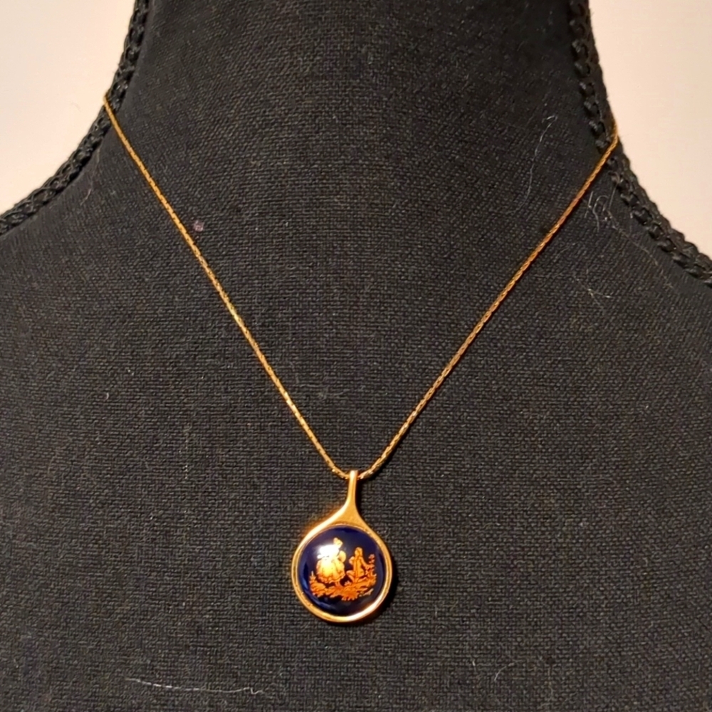 Limoges pendant w/Gold - Tone Chain